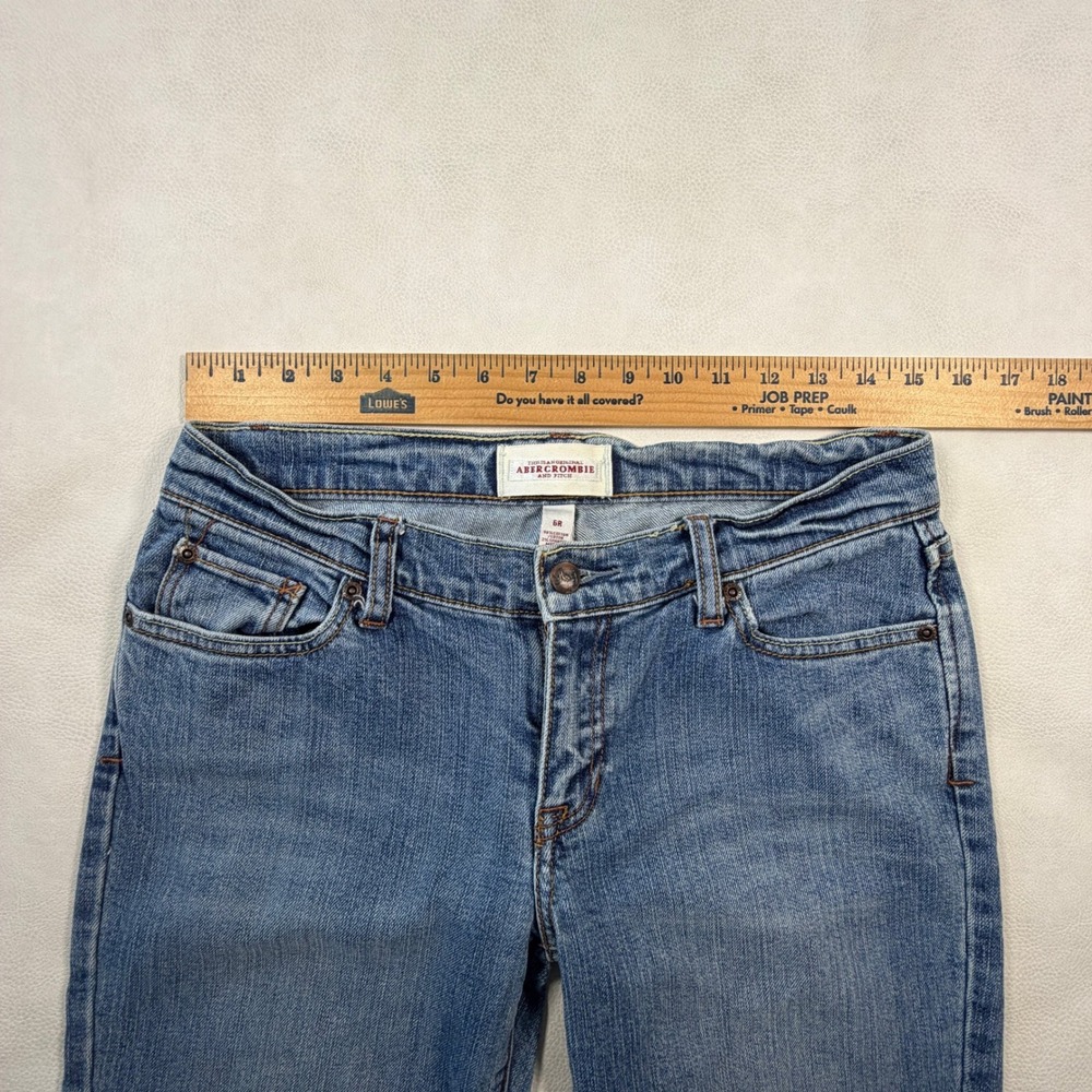 Abercrombie and Fitch Low Rise Flare Jeans Medium Wash Blue Denim Size 6 Regular - Picture 5 of 8